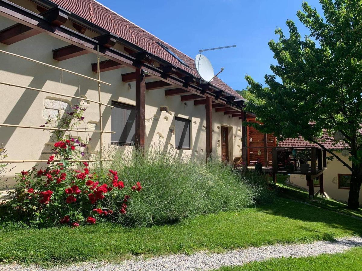 Holiday Home Luka 10 Kalnik Buitenkant foto